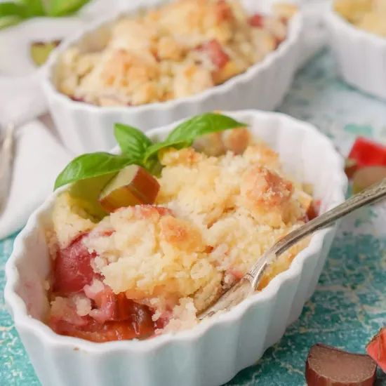 nutritionniste vesoul Crumble de rhubarbe